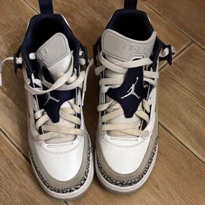 Jordan Kids Sneakers in White and Navy
